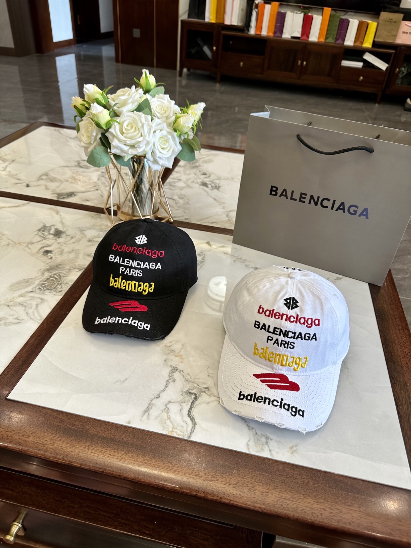 balenciaga  hat model 40